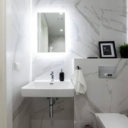 Daire Modern In The Heart Of *